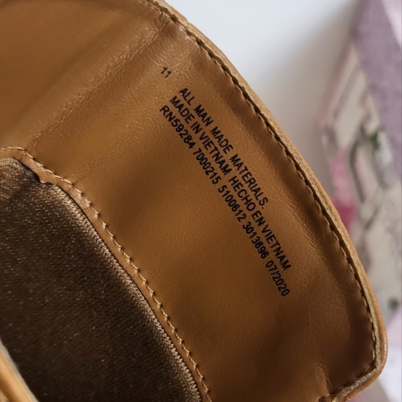 The Children's Place girl brown boots size 11 - Picture 5 of 9